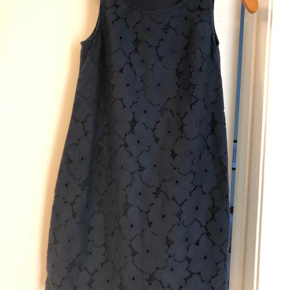 Banana Republic Eyelet Dress - Picture 11 of 11